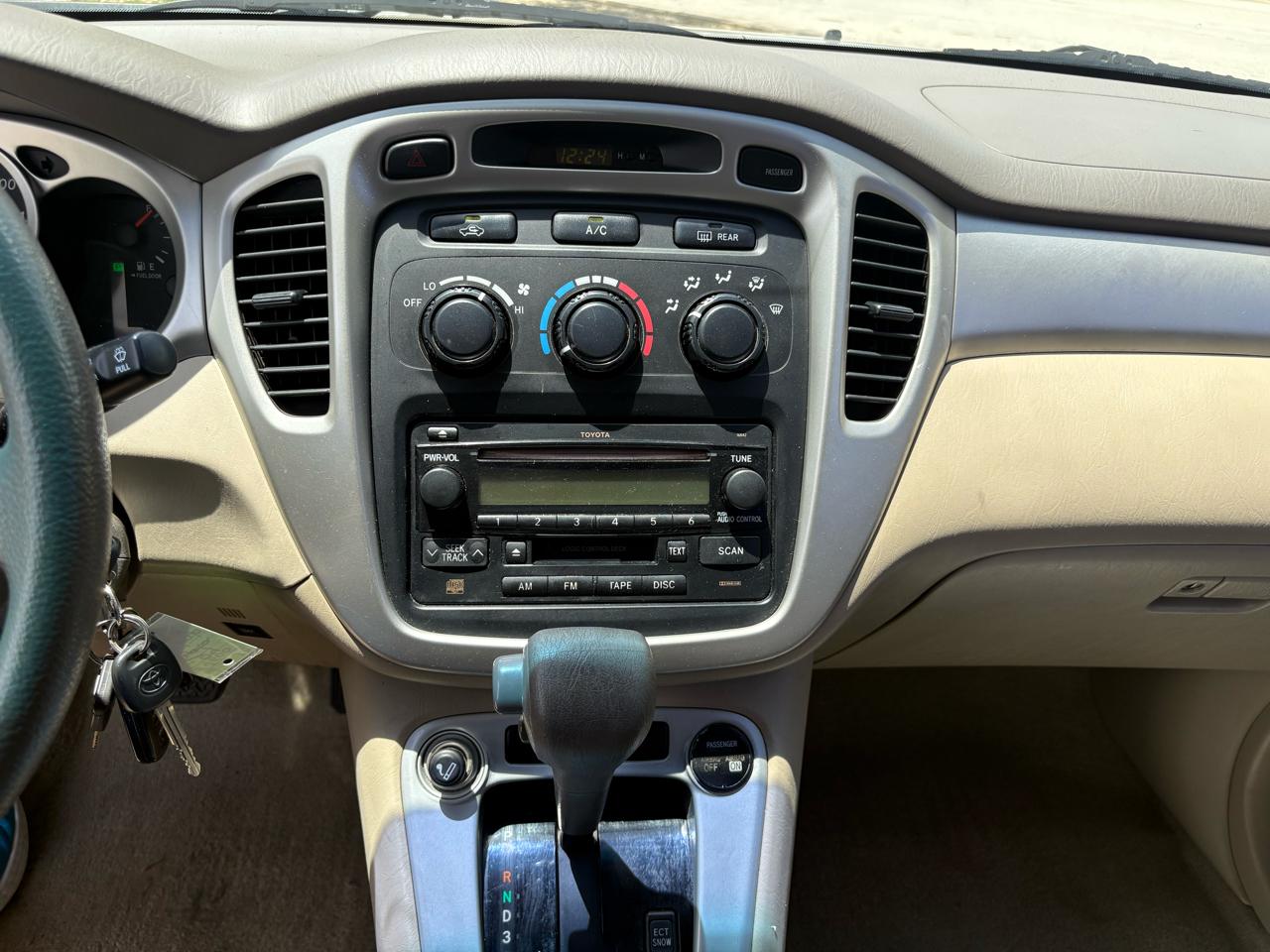 Toyota Highlander 4dr V6 w/3rd Row (Natl) 2004