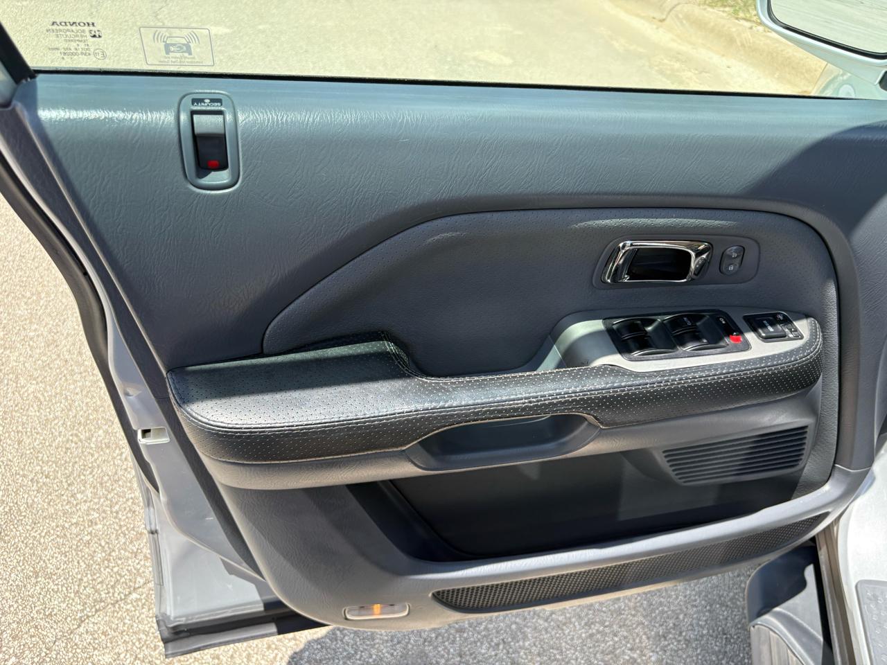 Honda Pilot 4WD EX Auto w/Leather 2004
