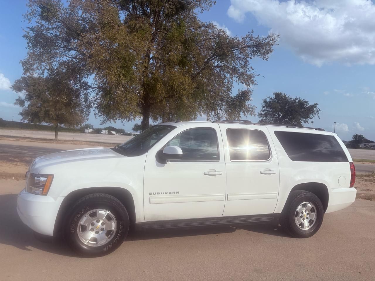 Chevrolet Suburban 2WD 4dr 1500 LS 2013