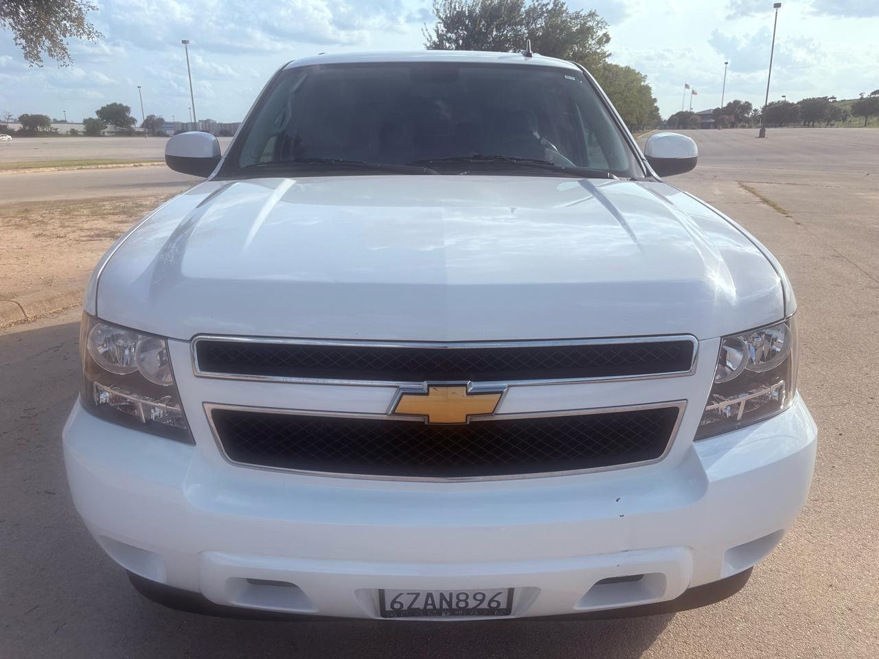 Chevrolet Suburban 2WD 4dr 1500 LS 2013
