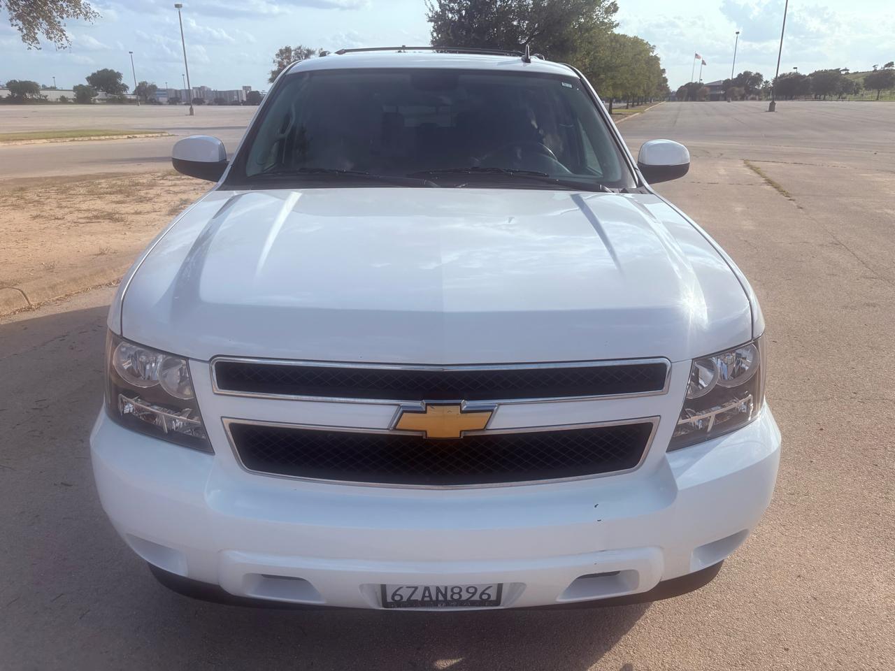 Chevrolet Suburban 2WD 4dr 1500 LS 2013