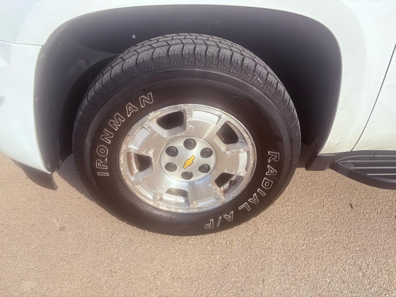 Chevrolet Suburban 2WD 4dr 1500 LS 2013