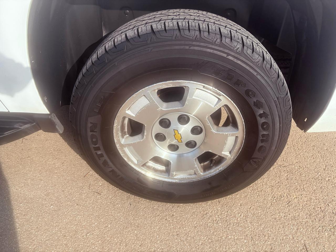 Chevrolet Suburban 2WD 4dr 1500 LS 2013