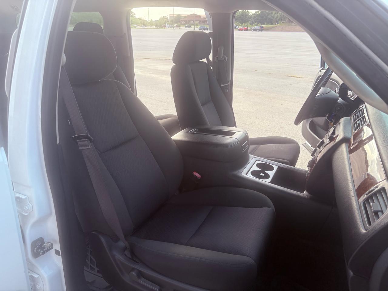 Chevrolet Suburban 2WD 4dr 1500 LS 2013