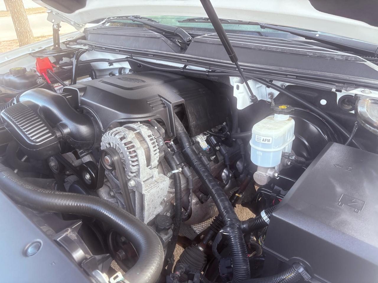 Chevrolet Suburban 2WD 4dr 1500 LS 2013