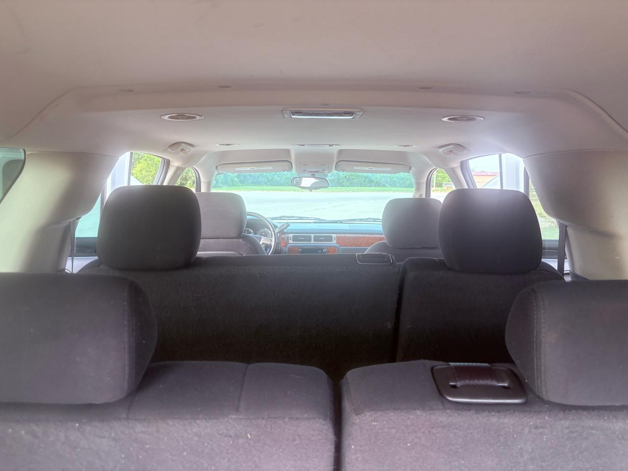 Chevrolet Suburban 2WD 4dr 1500 LS 2013