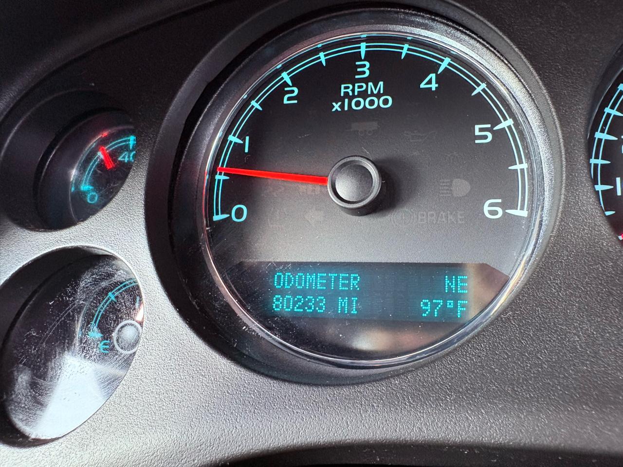 Chevrolet Suburban 2WD 4dr 1500 LS 2013