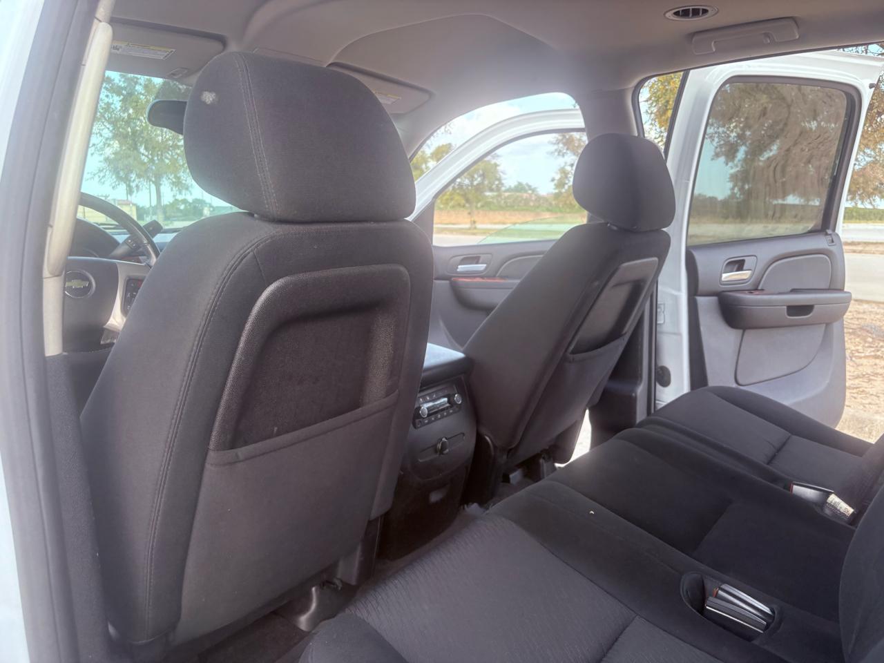 Chevrolet Suburban 2WD 4dr 1500 LS 2013