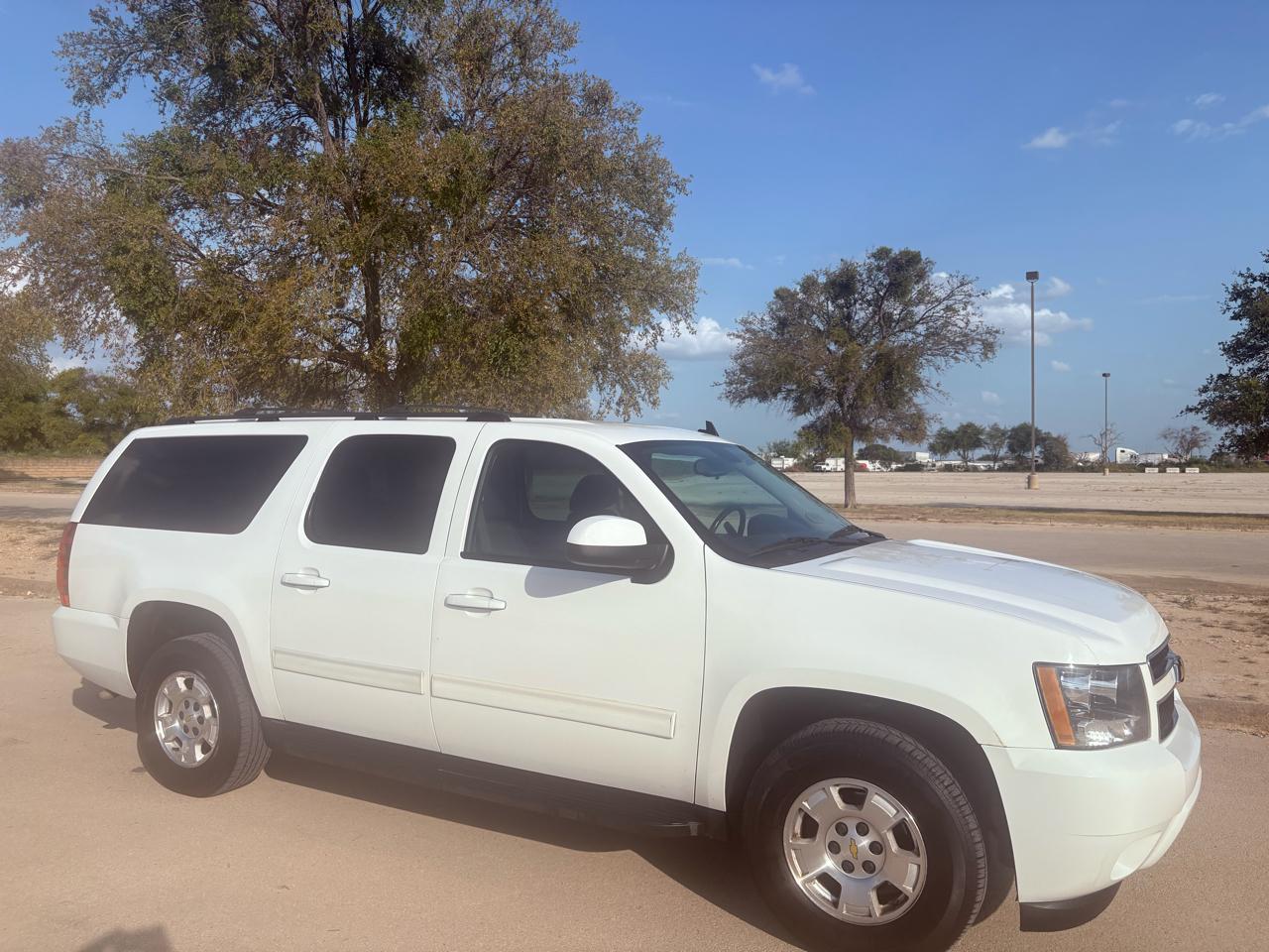 Chevrolet Suburban 2WD 4dr 1500 LS 2013