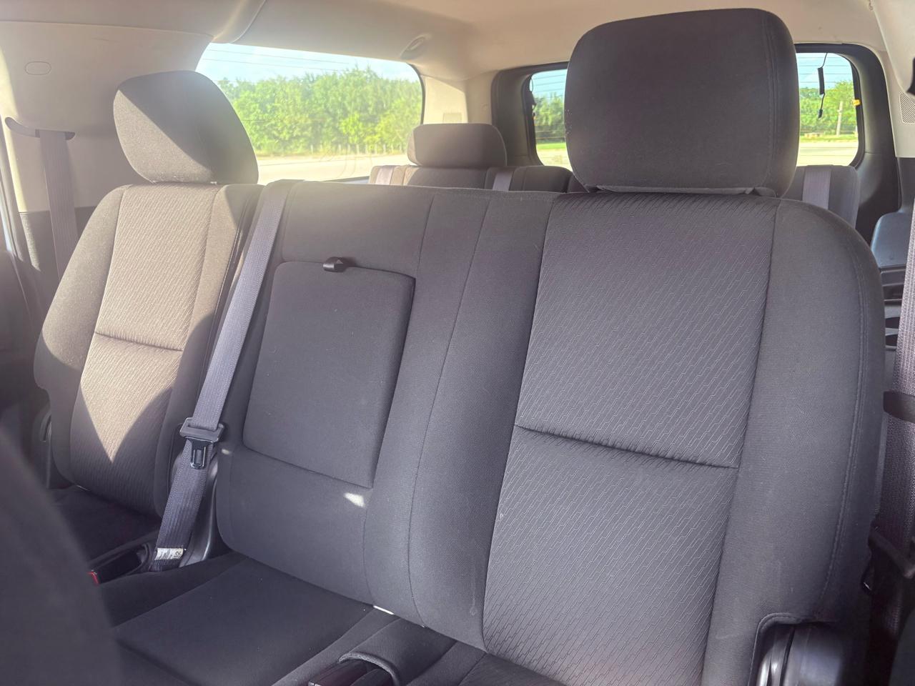 Chevrolet Suburban 2WD 4dr 1500 LS 2013