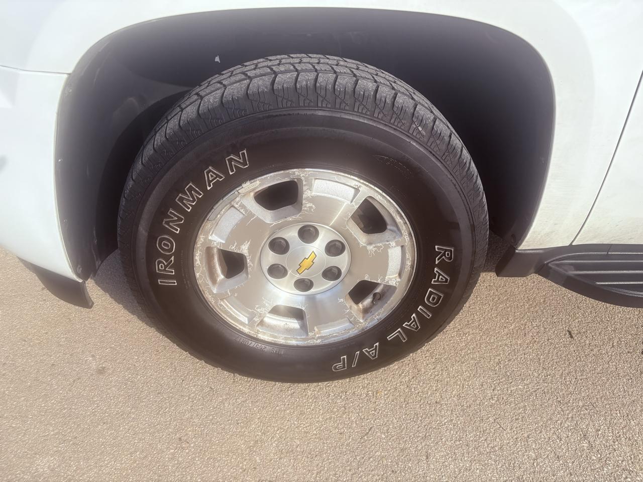 Chevrolet Suburban 2WD 4dr 1500 LS 2013