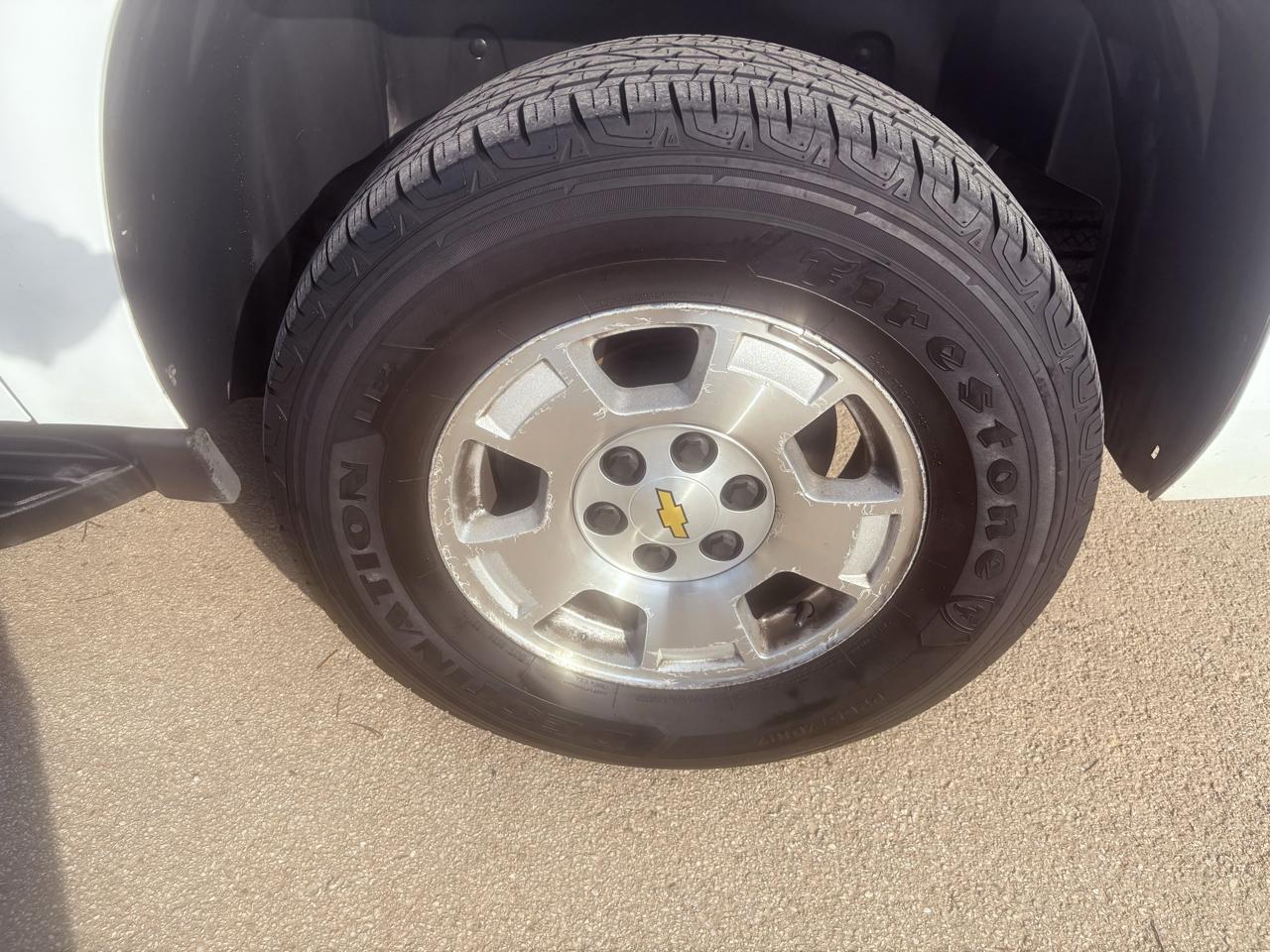 Chevrolet Suburban 2WD 4dr 1500 LS 2013