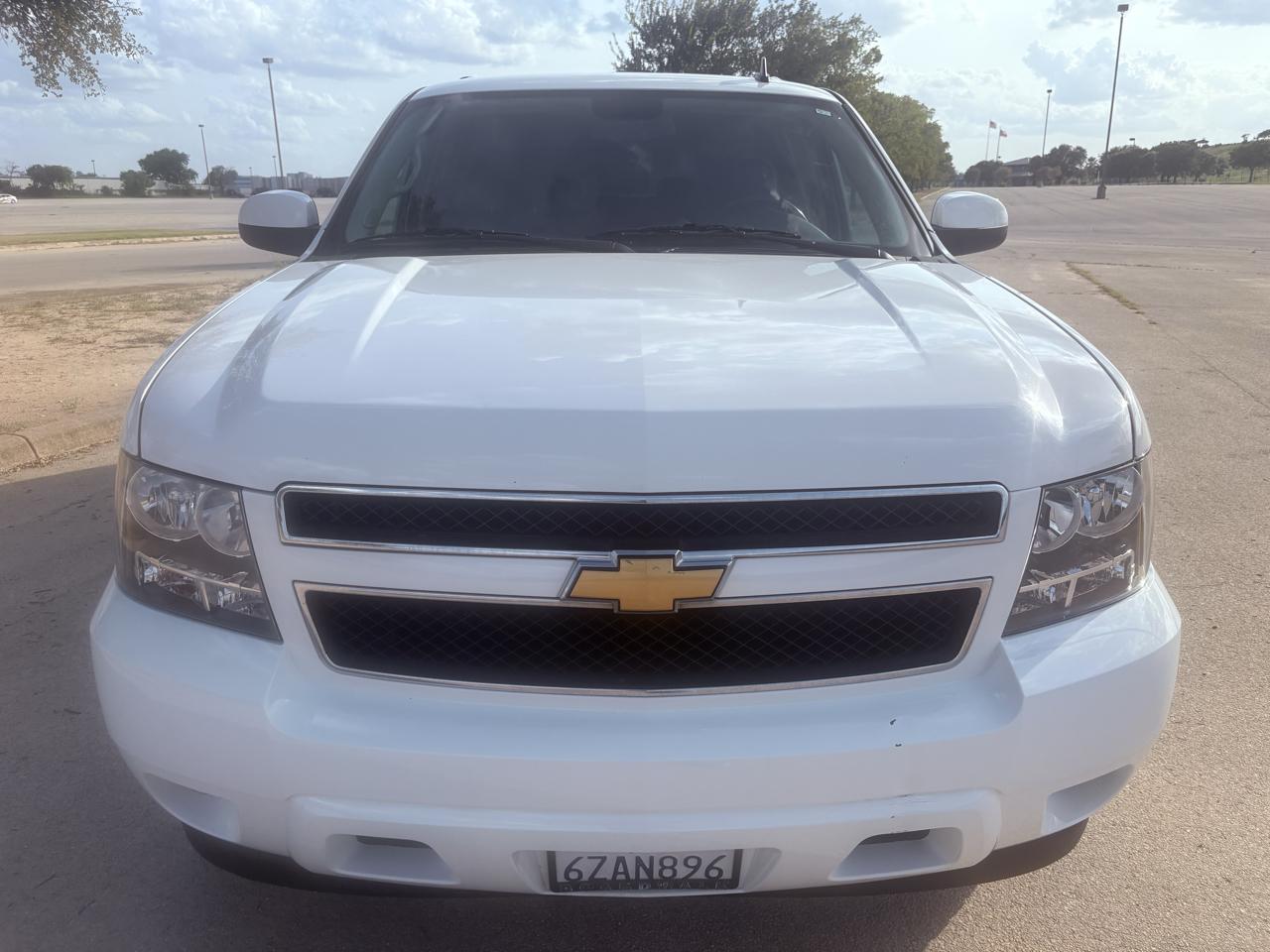Chevrolet Suburban 2WD 4dr 1500 LS 2013