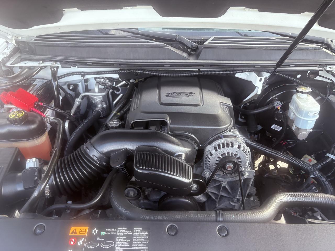 Chevrolet Suburban 2WD 4dr 1500 LS 2013