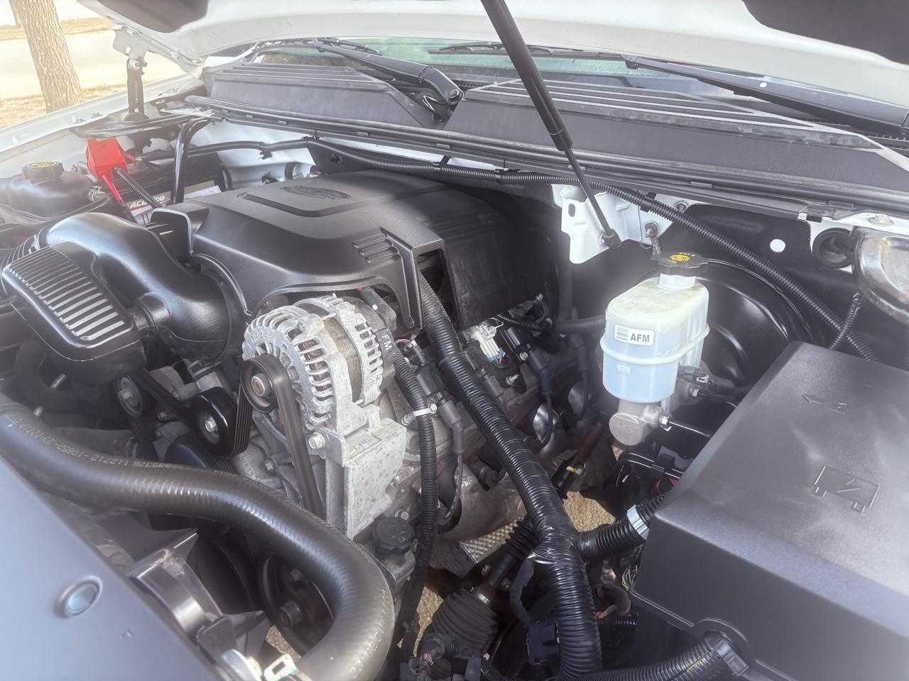 Chevrolet Suburban 2WD 4dr 1500 LS 2013