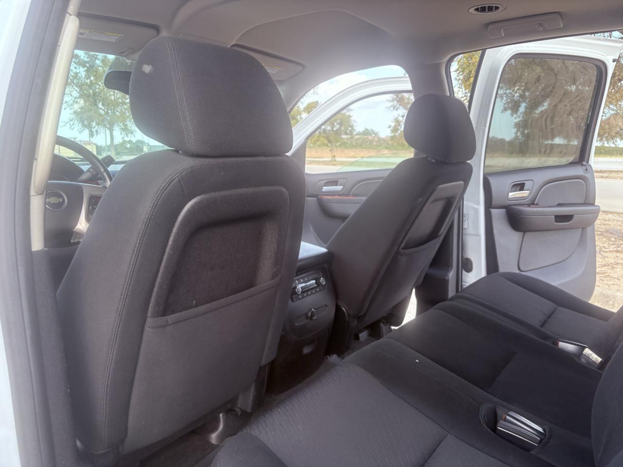 Chevrolet Suburban 2WD 4dr 1500 LS 2013