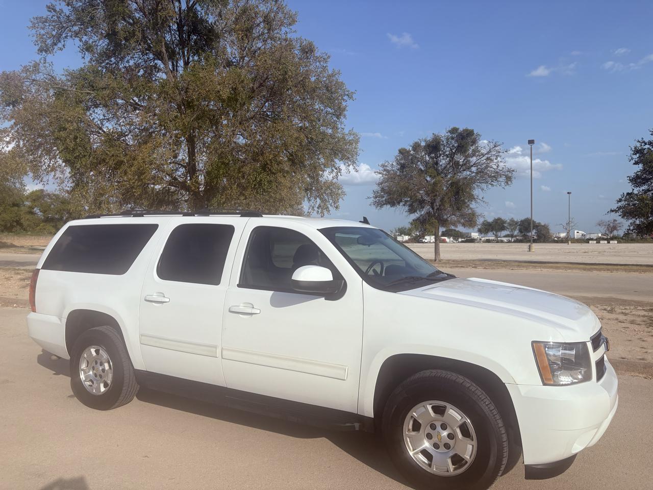 Chevrolet Suburban 2WD 4dr 1500 LS 2013