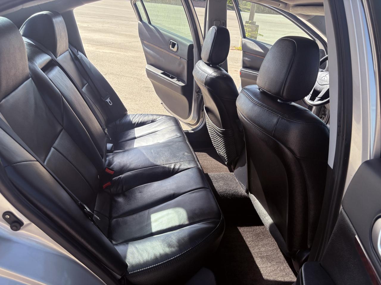 Mitsubishi Galant  2012