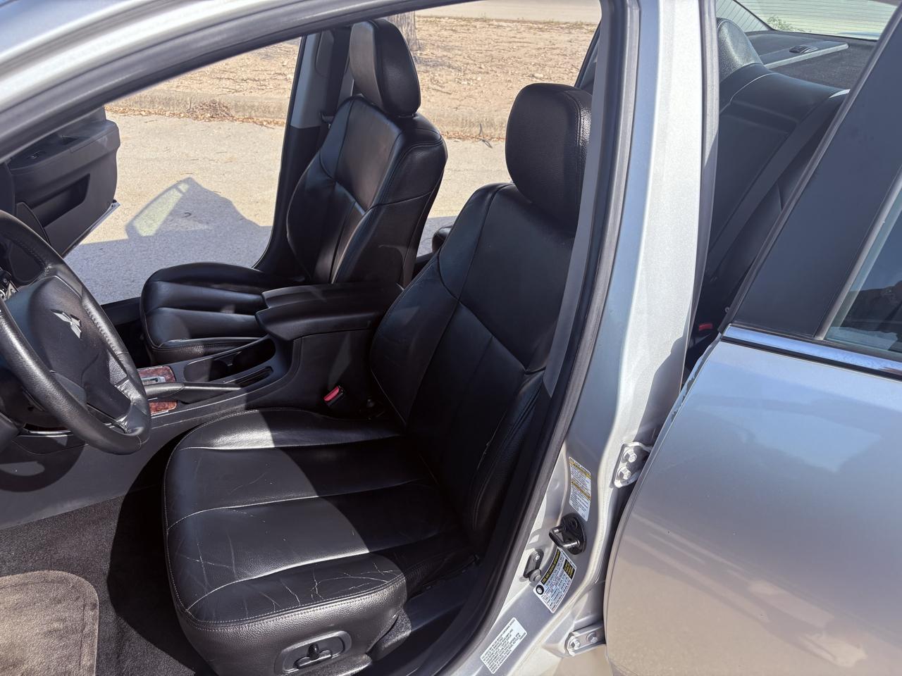 Mitsubishi Galant  2012