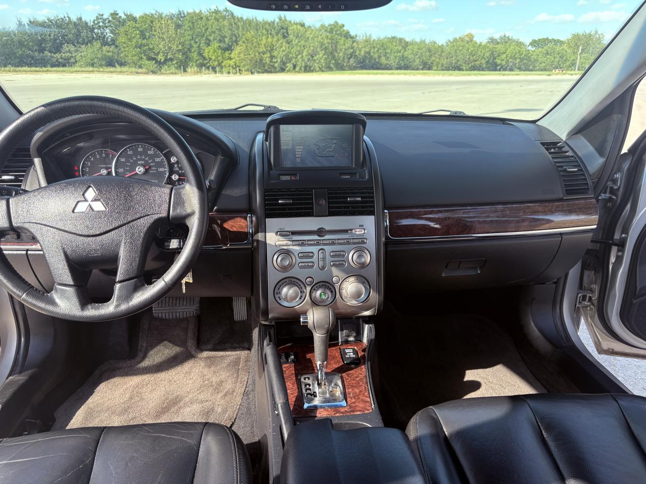 Mitsubishi Galant  2012