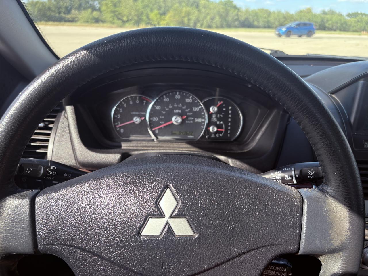 Mitsubishi Galant  2012