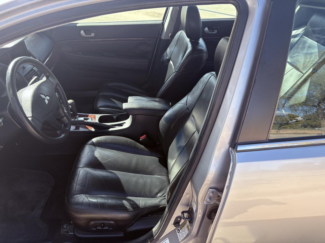 Mitsubishi Galant  2012