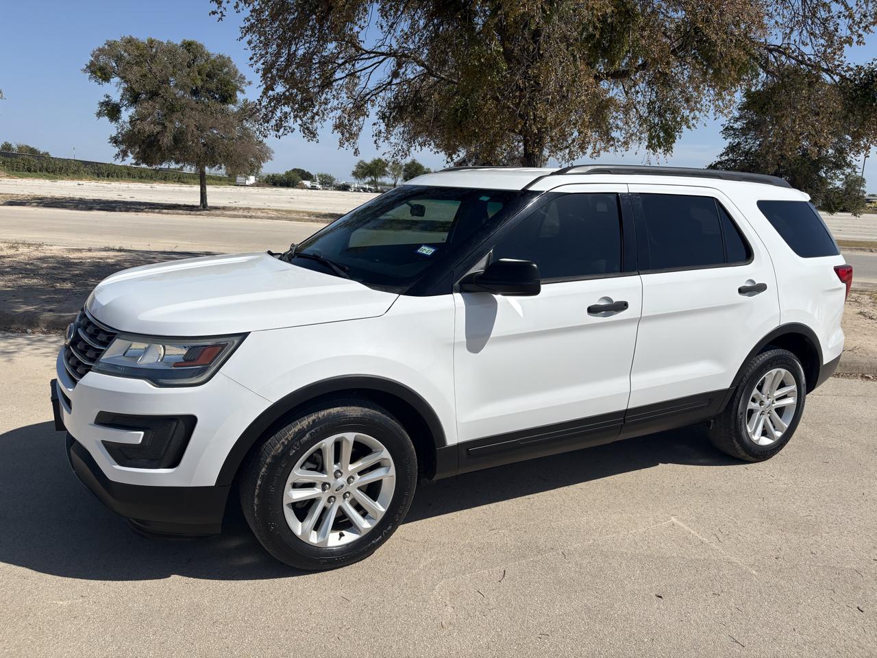Ford Explorer Base FWD 2017