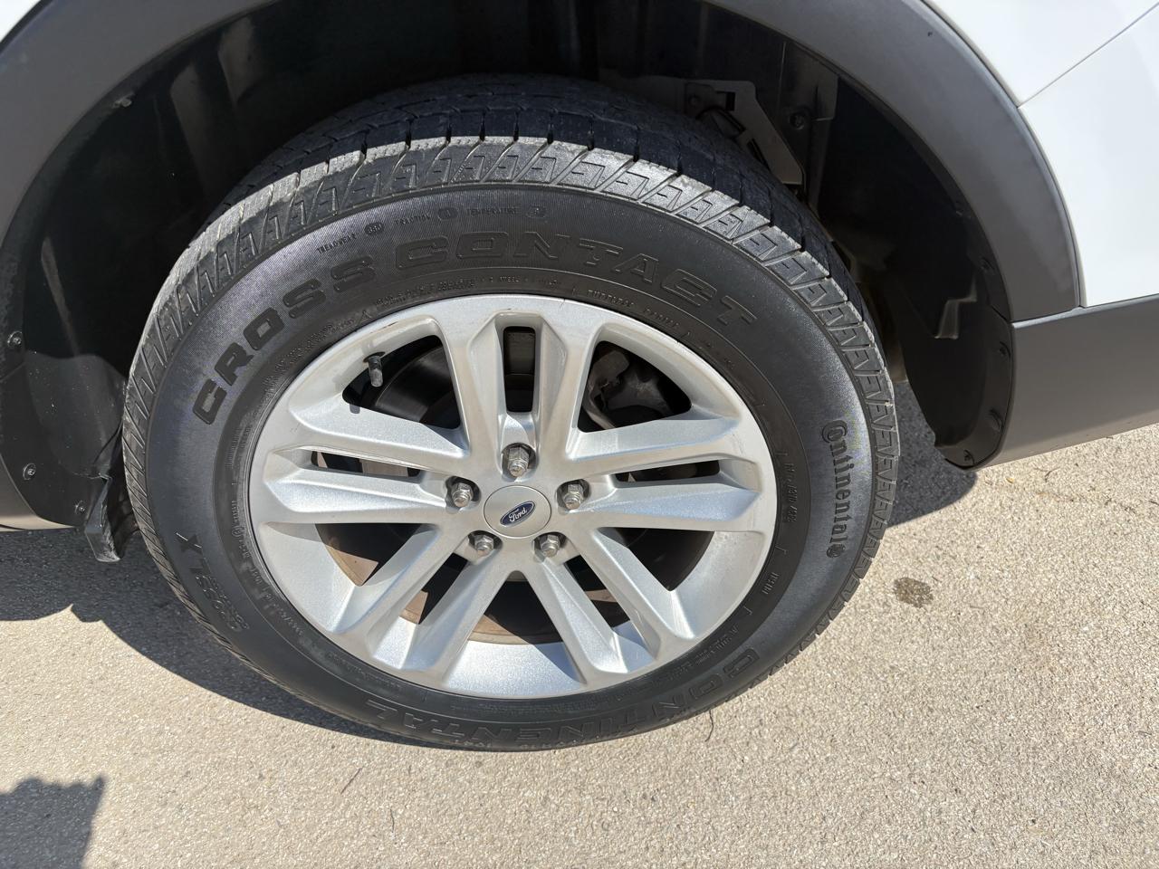 Ford Explorer Base FWD 2017