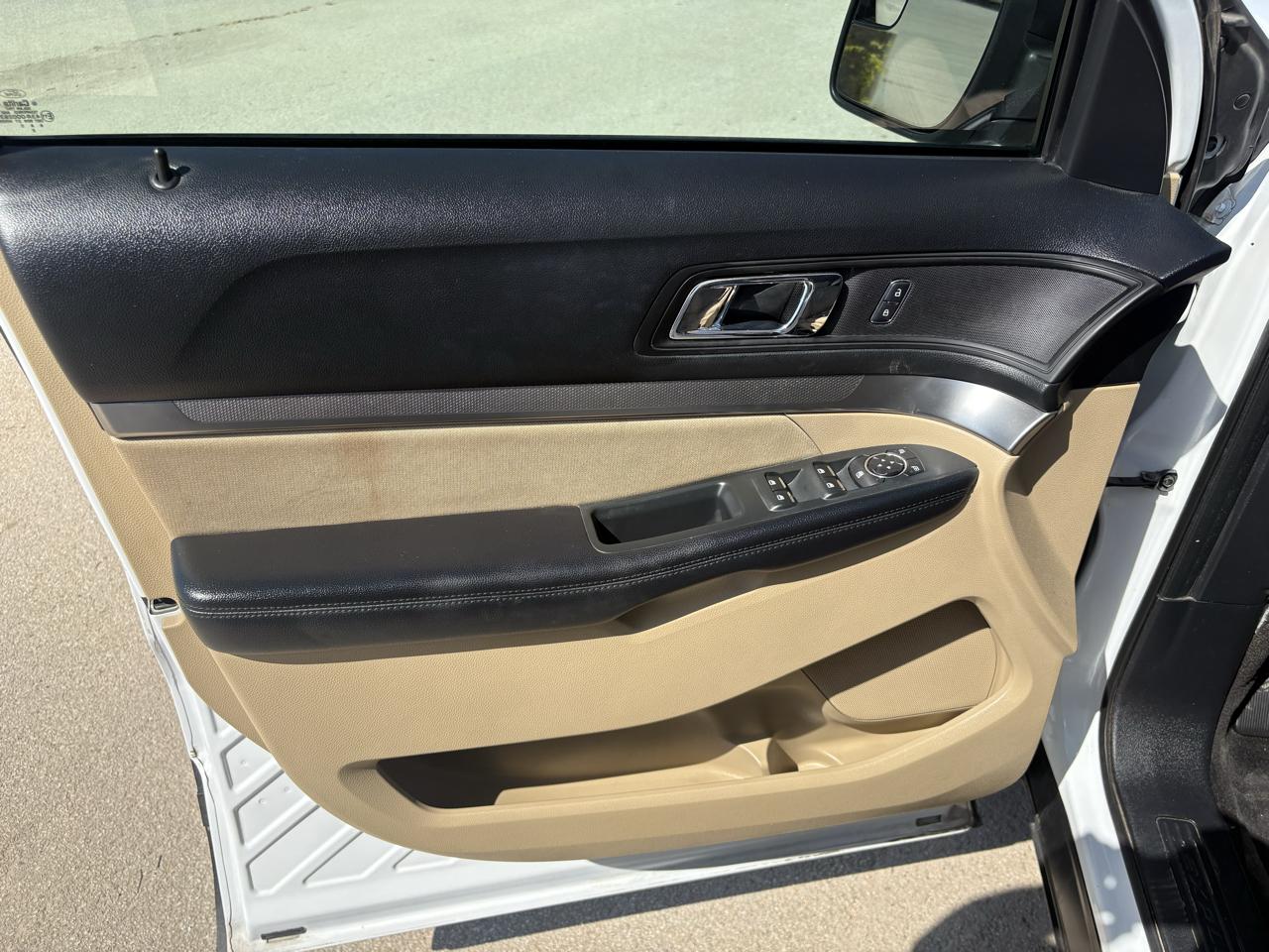 Ford Explorer Base FWD 2017