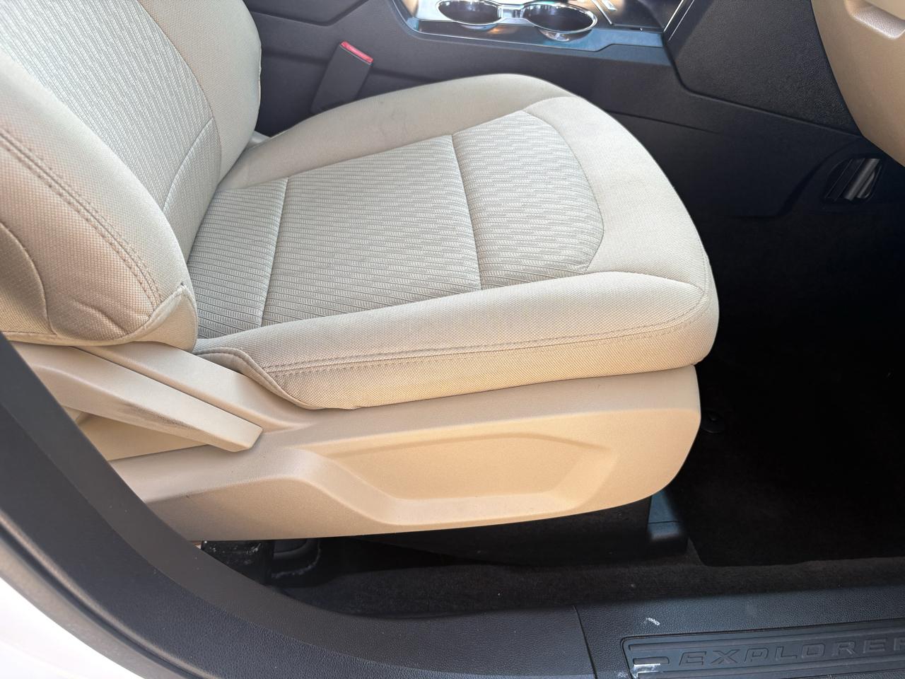 Ford Explorer Base FWD 2017