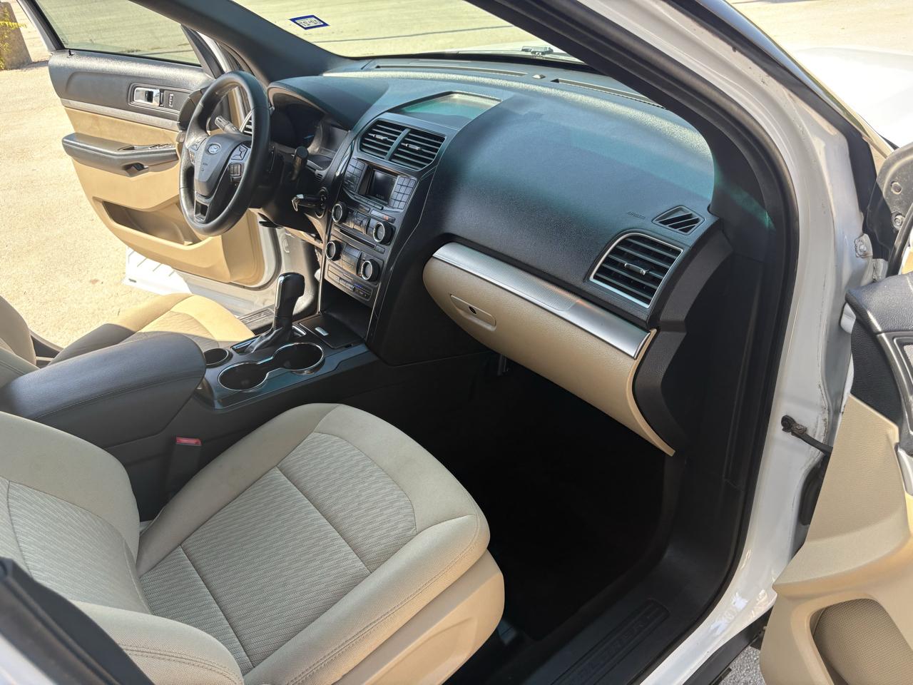 Ford Explorer Base FWD 2017