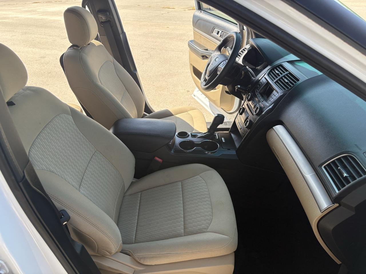 Ford Explorer Base FWD 2017