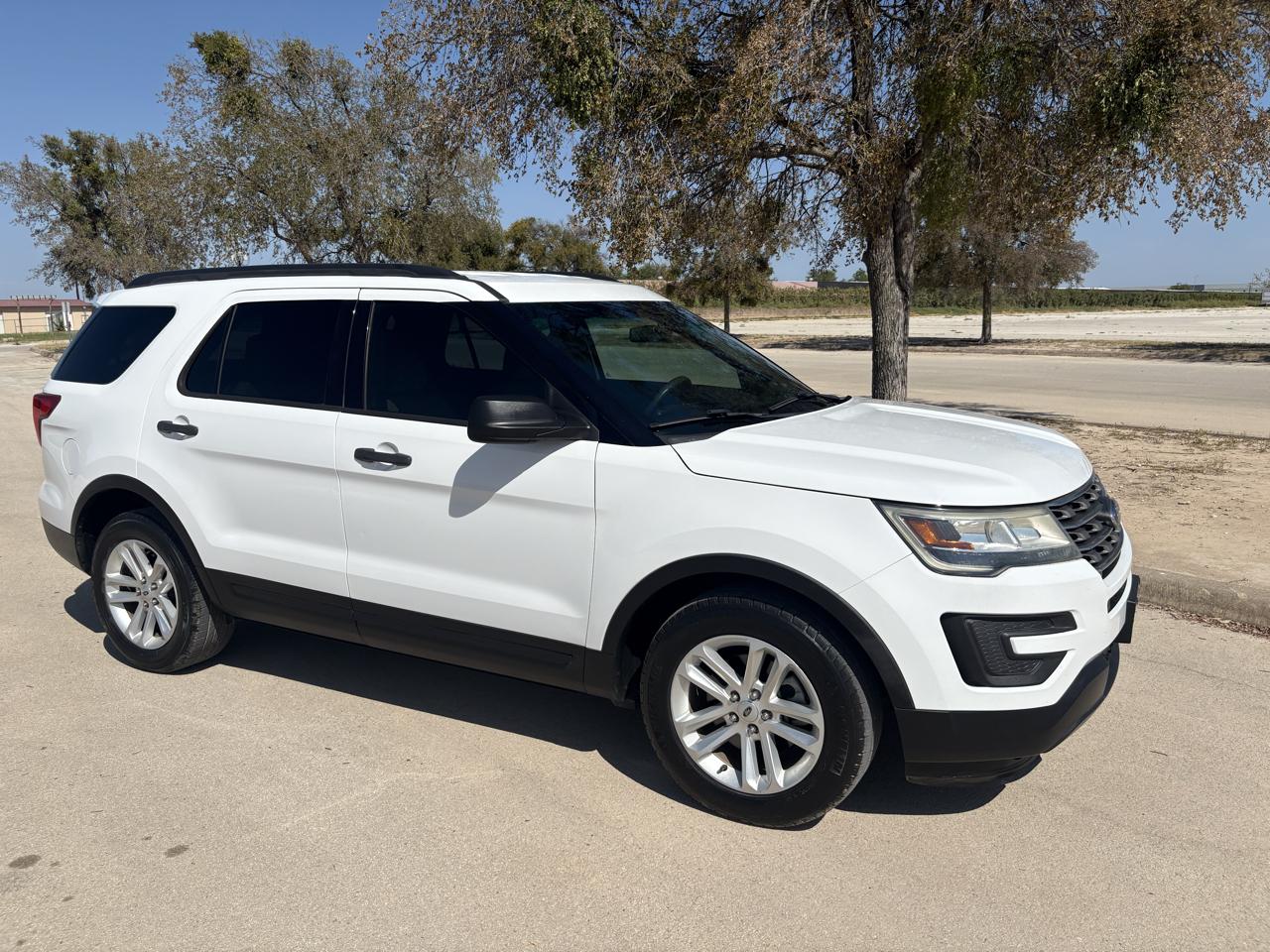 Ford Explorer Base FWD 2017