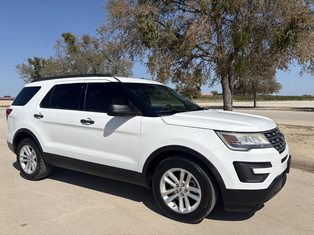 Ford Explorer Base FWD 2017