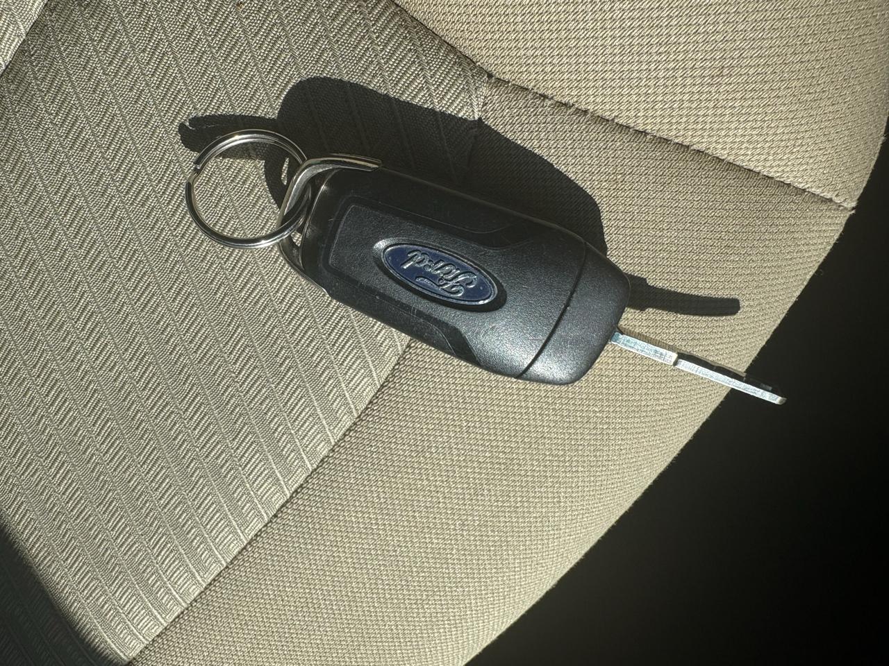 Ford Explorer Base FWD 2017