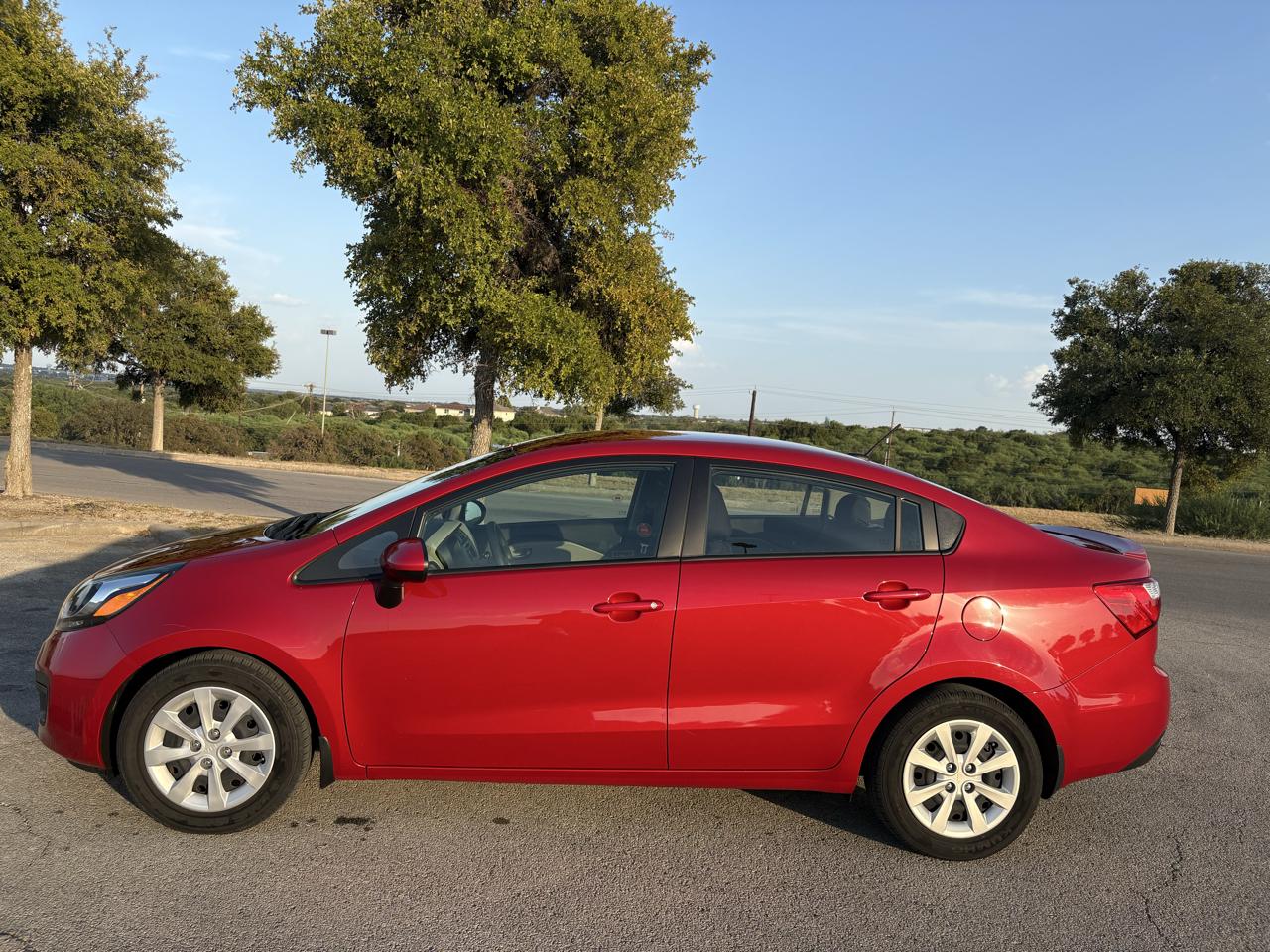 Kia Rio 4dr Sdn Auto LX 2013