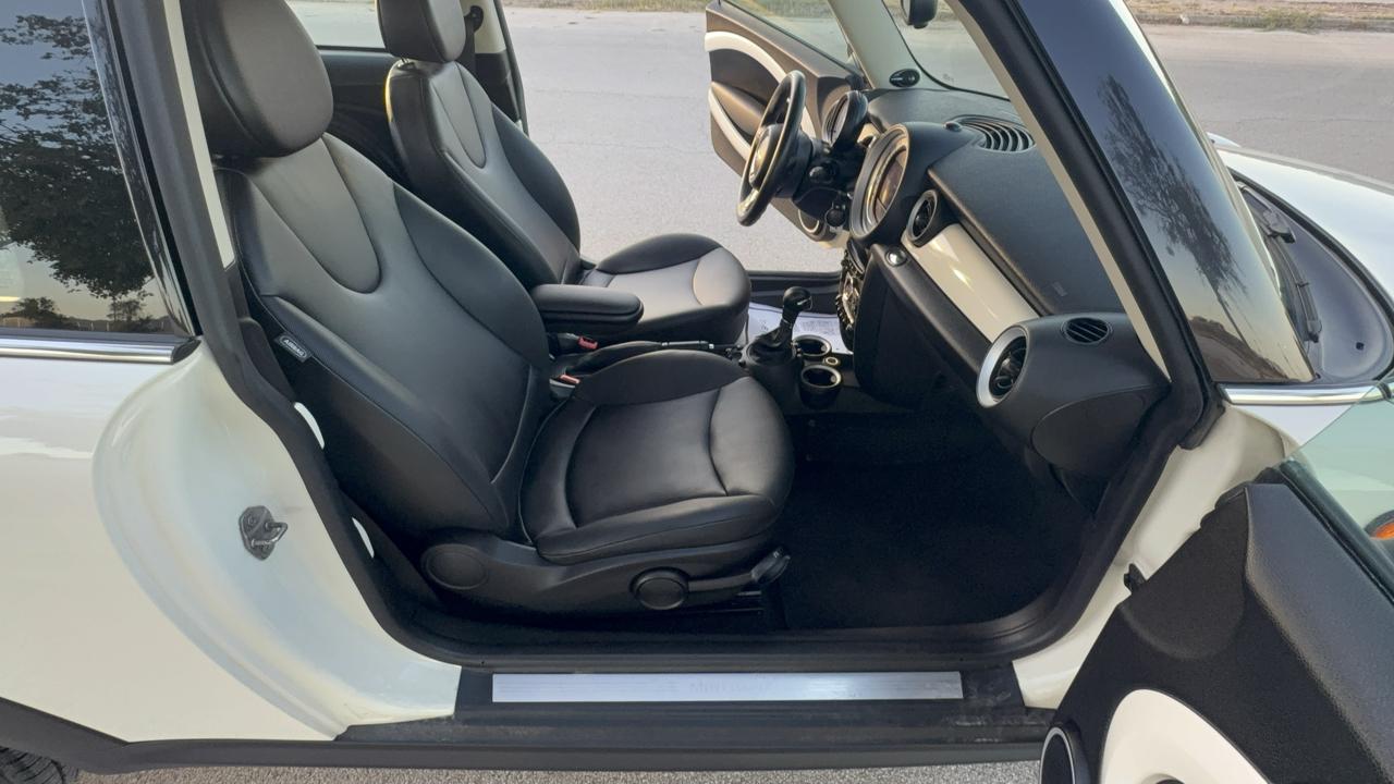 MINI Cooper Hardtop  2013