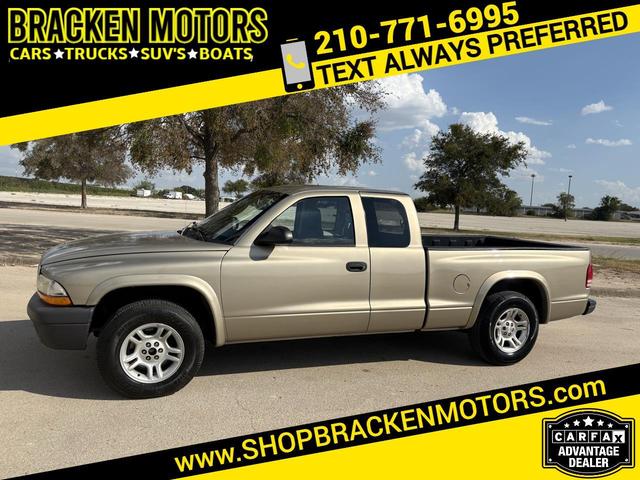 Gold 2004 Dodge Dakota Pickup Truck Rear-Wheel Drive Automatic