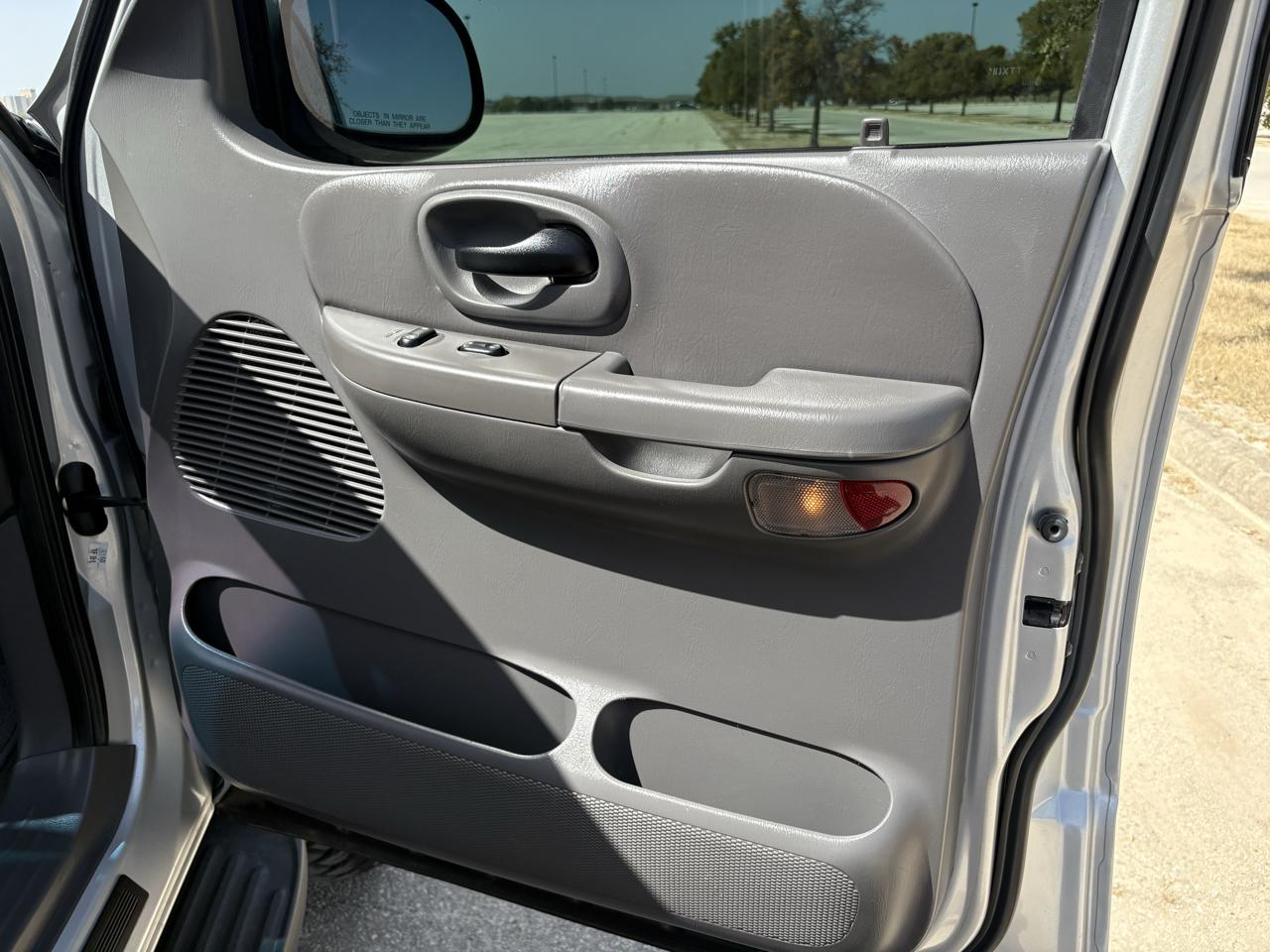 Ford F-150  2002