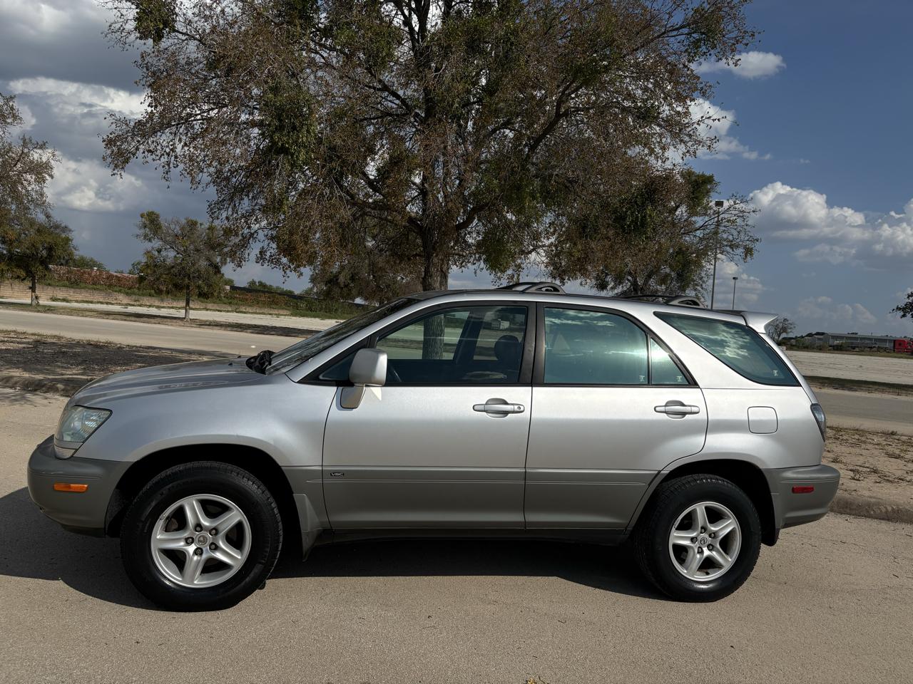 Lexus RX 300 4dr SUV 2001