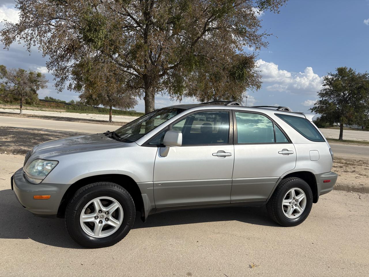 Lexus RX 300 4dr SUV 2001