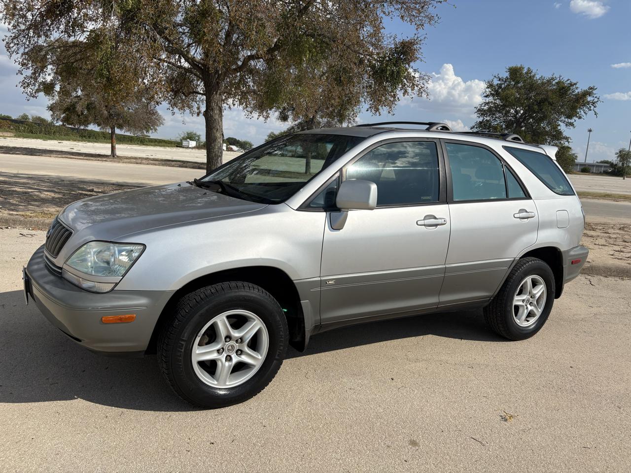 Lexus RX 300 4dr SUV 2001
