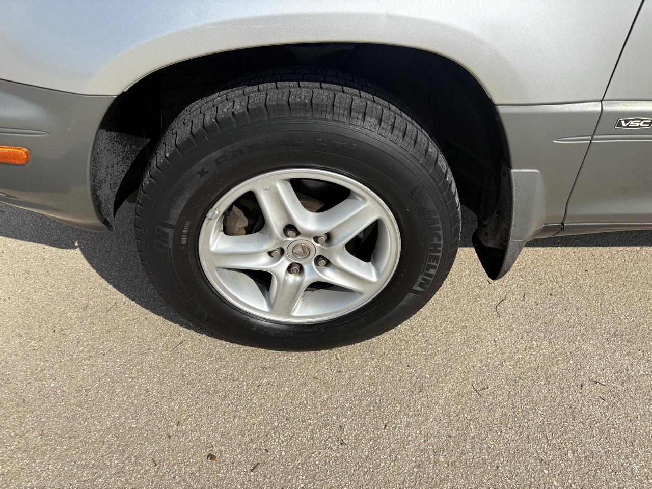 Lexus RX 300 4dr SUV 2001