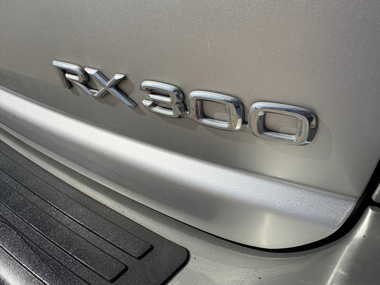Lexus RX 300 4dr SUV 2001