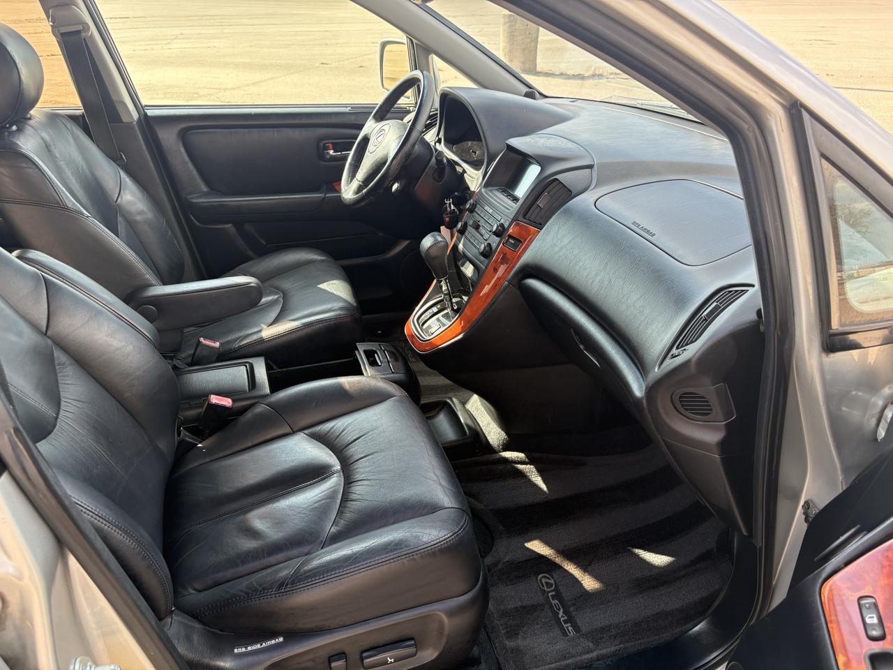 Lexus RX 300 4dr SUV 2001