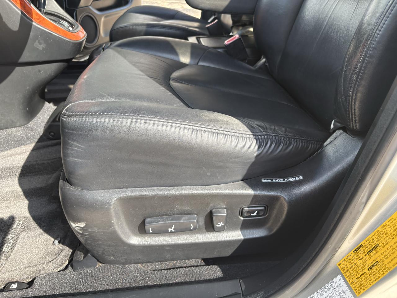 Lexus RX 300 4dr SUV 2001