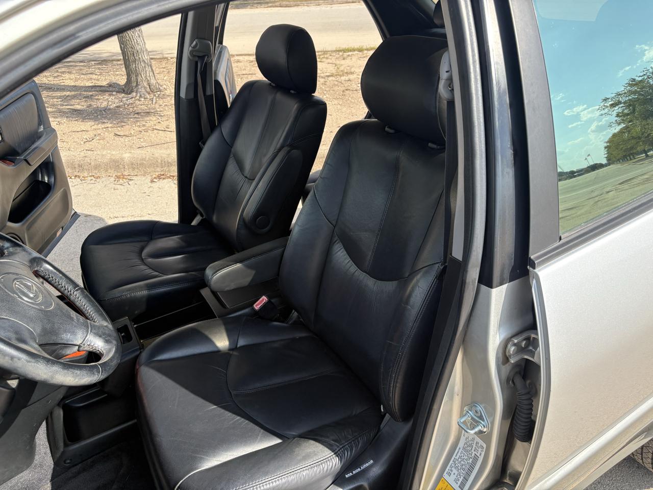 Lexus RX 300 4dr SUV 2001