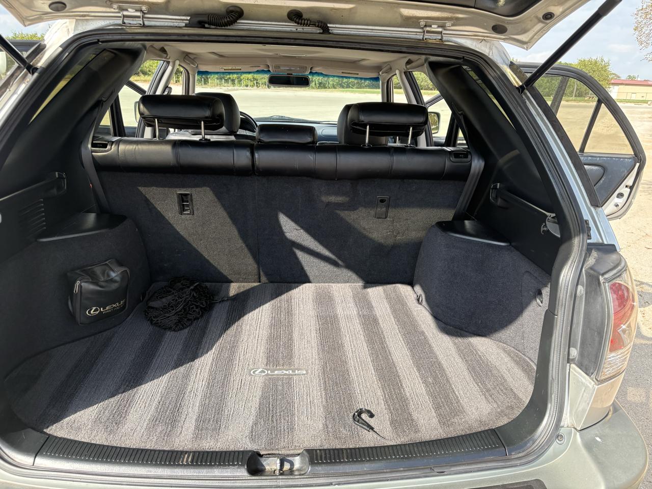 Lexus RX 300 4dr SUV 2001