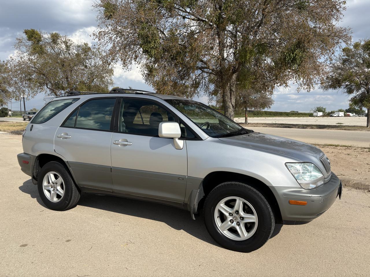 Lexus RX 300 4dr SUV 2001