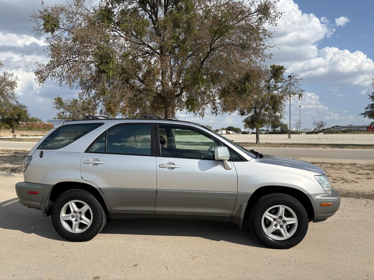 Lexus RX 300 4dr SUV 2001
